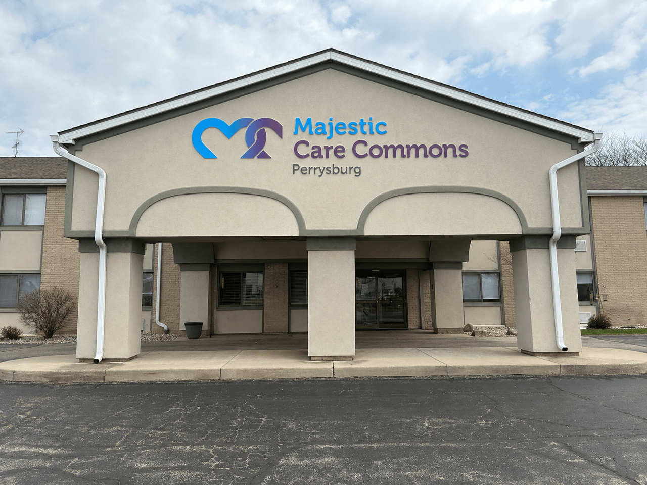 Majestic Care Commons at Perrysburg community photo 1