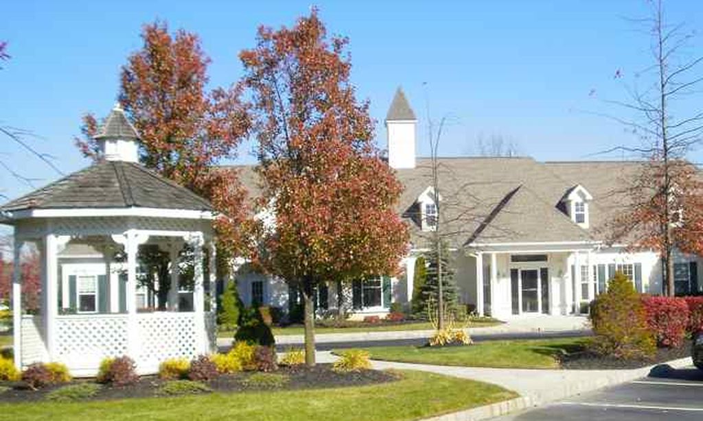 Legacy Oaks at Evesham community photo 1