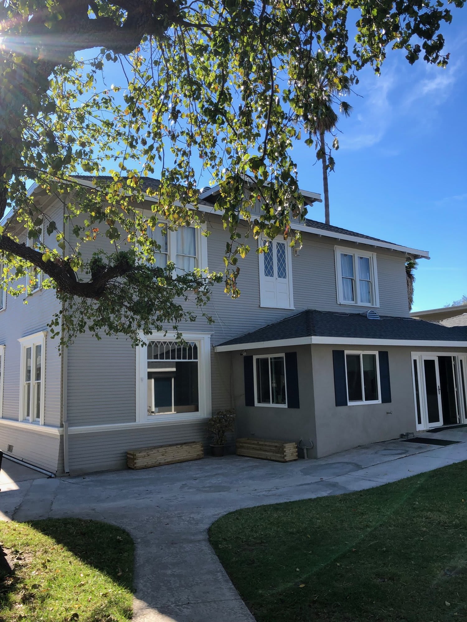Ventura Grand Chateau community photo 1