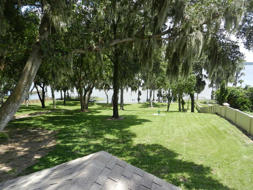 Lakeshore Living Inc community photo 1