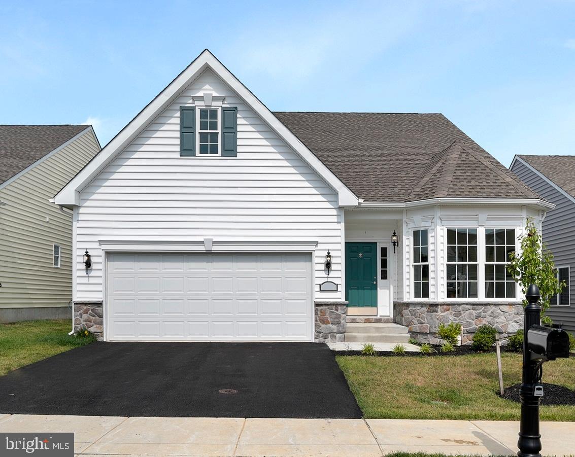 Village of Eastridge community photo 1