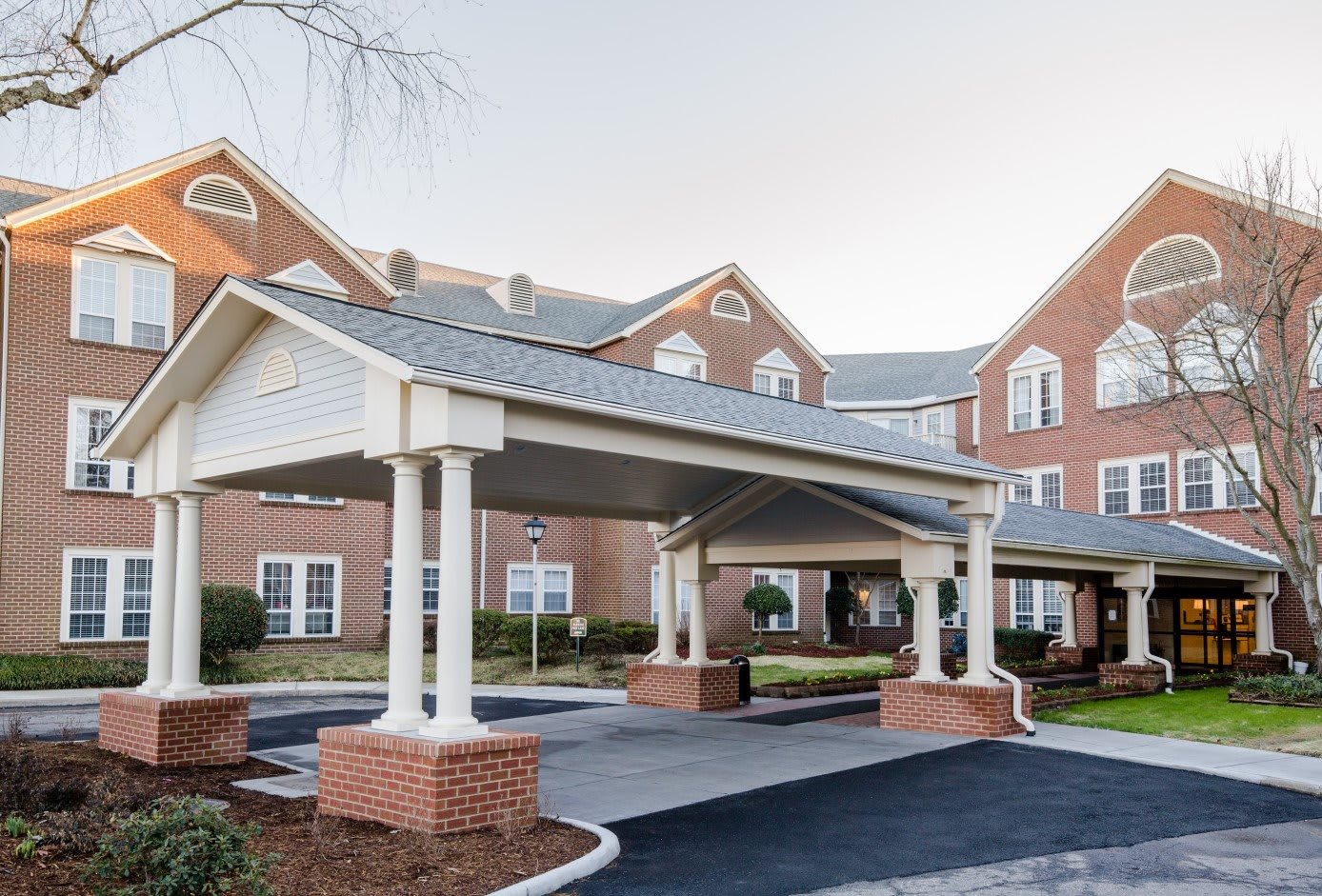 First Colonial Inn community photo 1