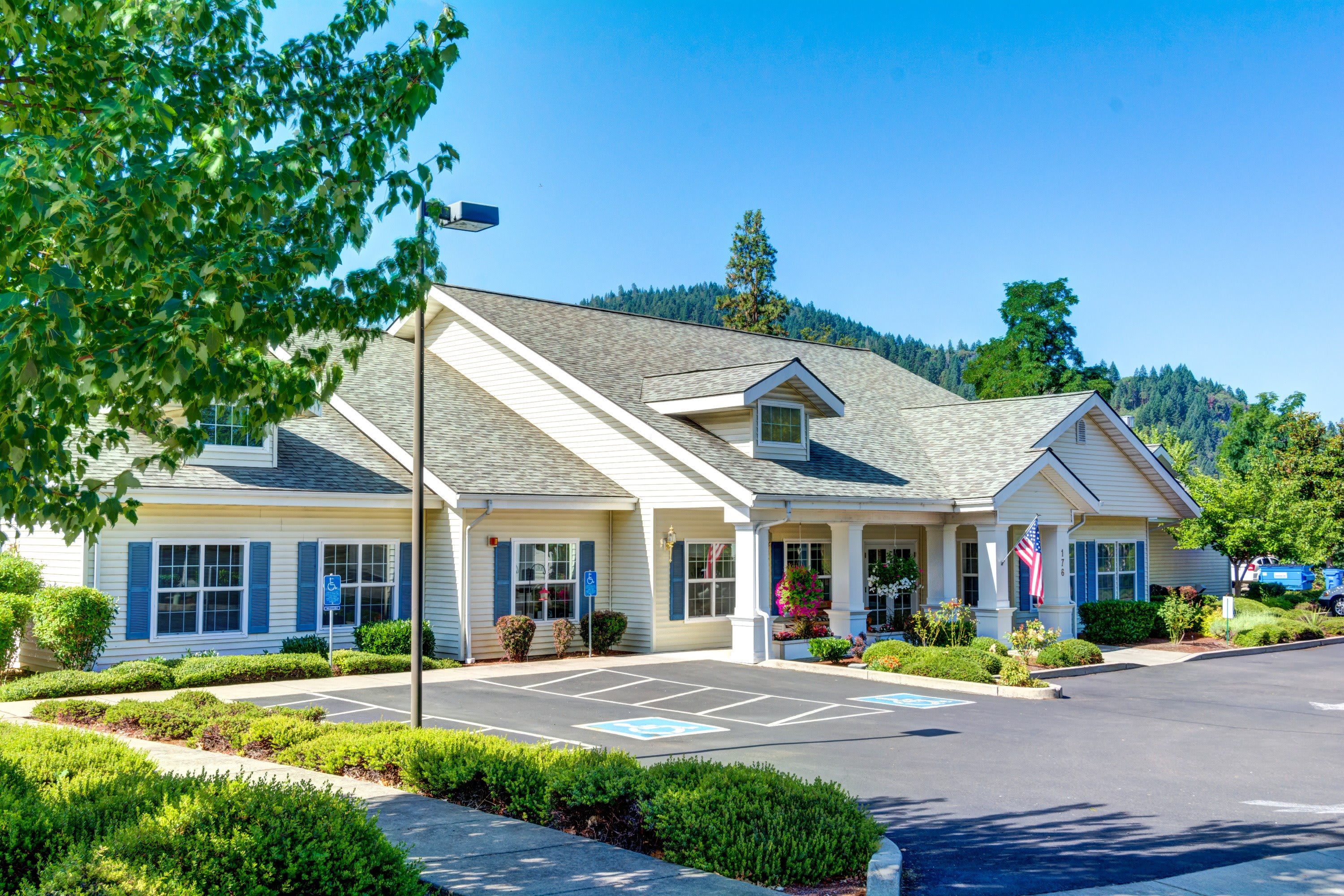 Morrow Heights Assisted Living community photo 1