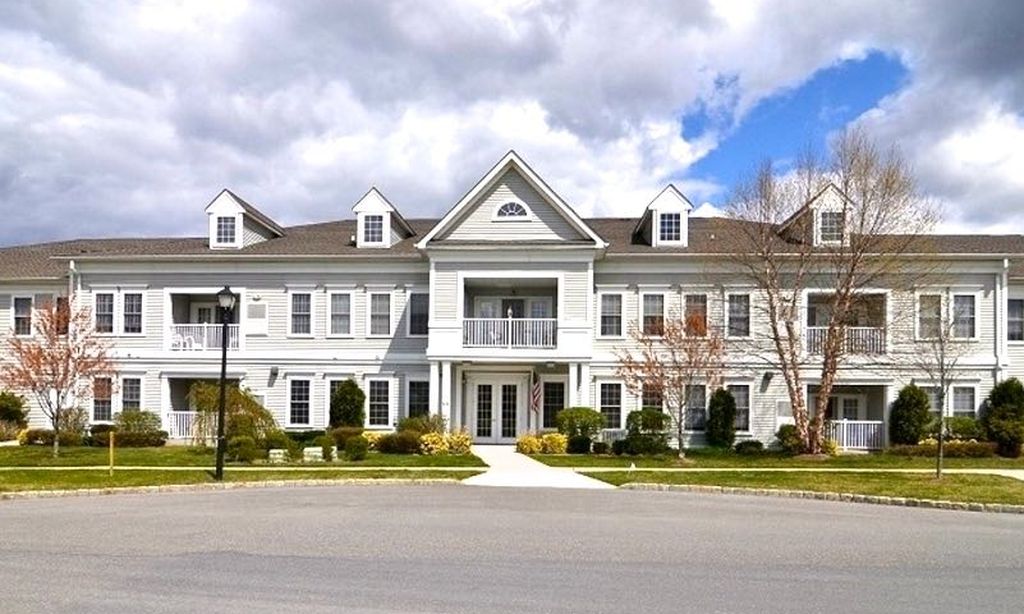 Brookfield Glen community photo 1