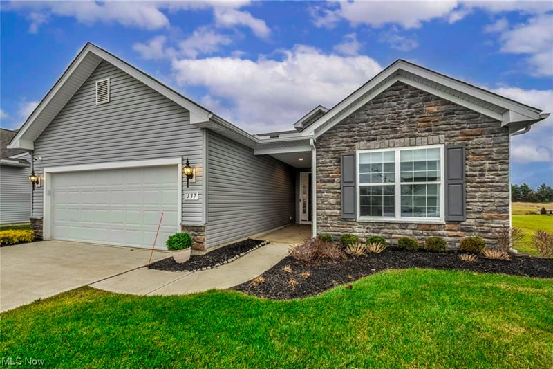 Four Seasons at Chestnut Ridge community photo 1