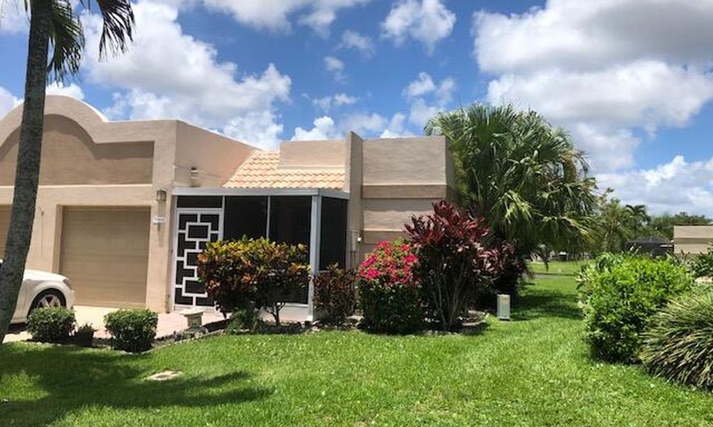Town Villas community photo 1