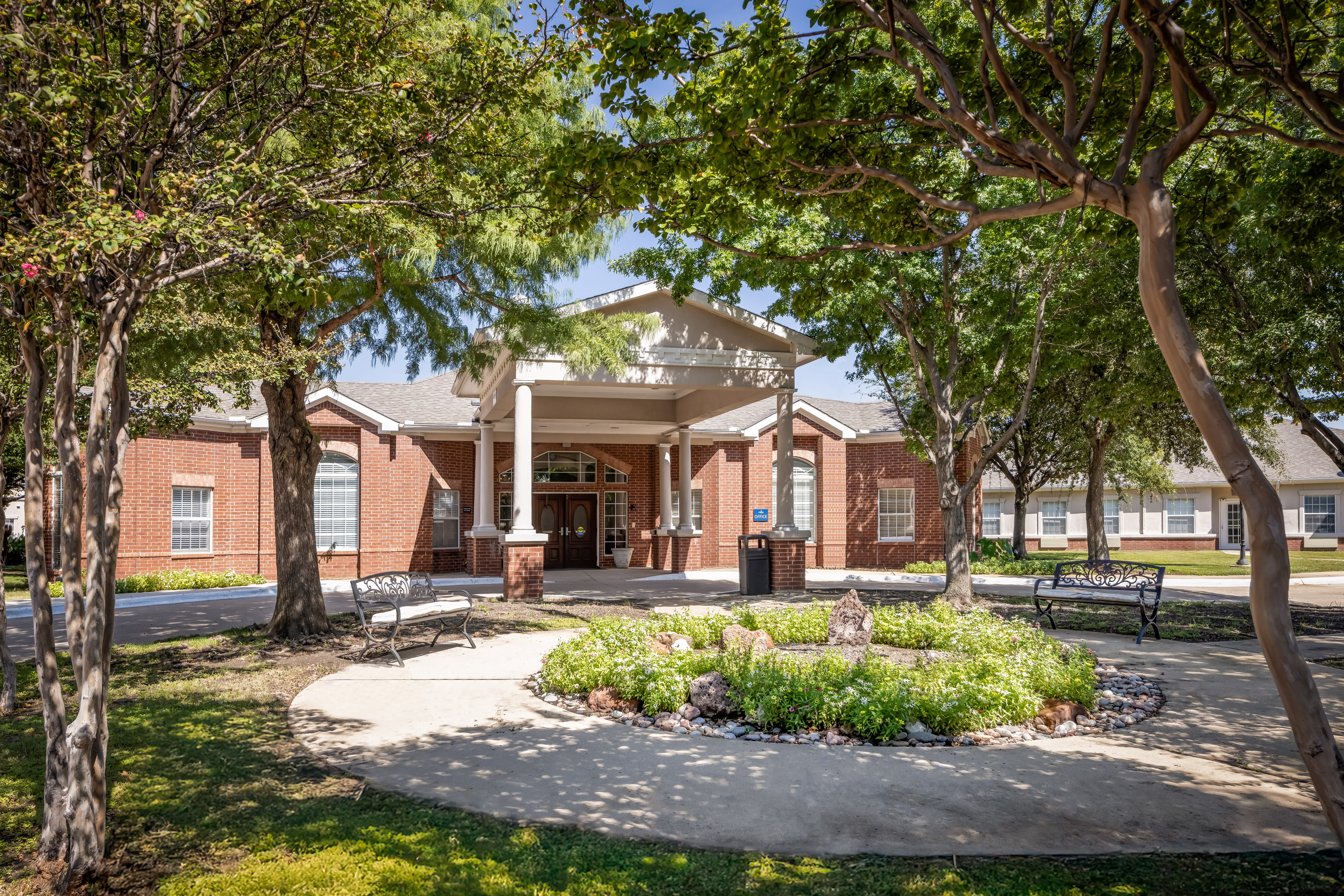 The Waterford at Plano community photo 1
