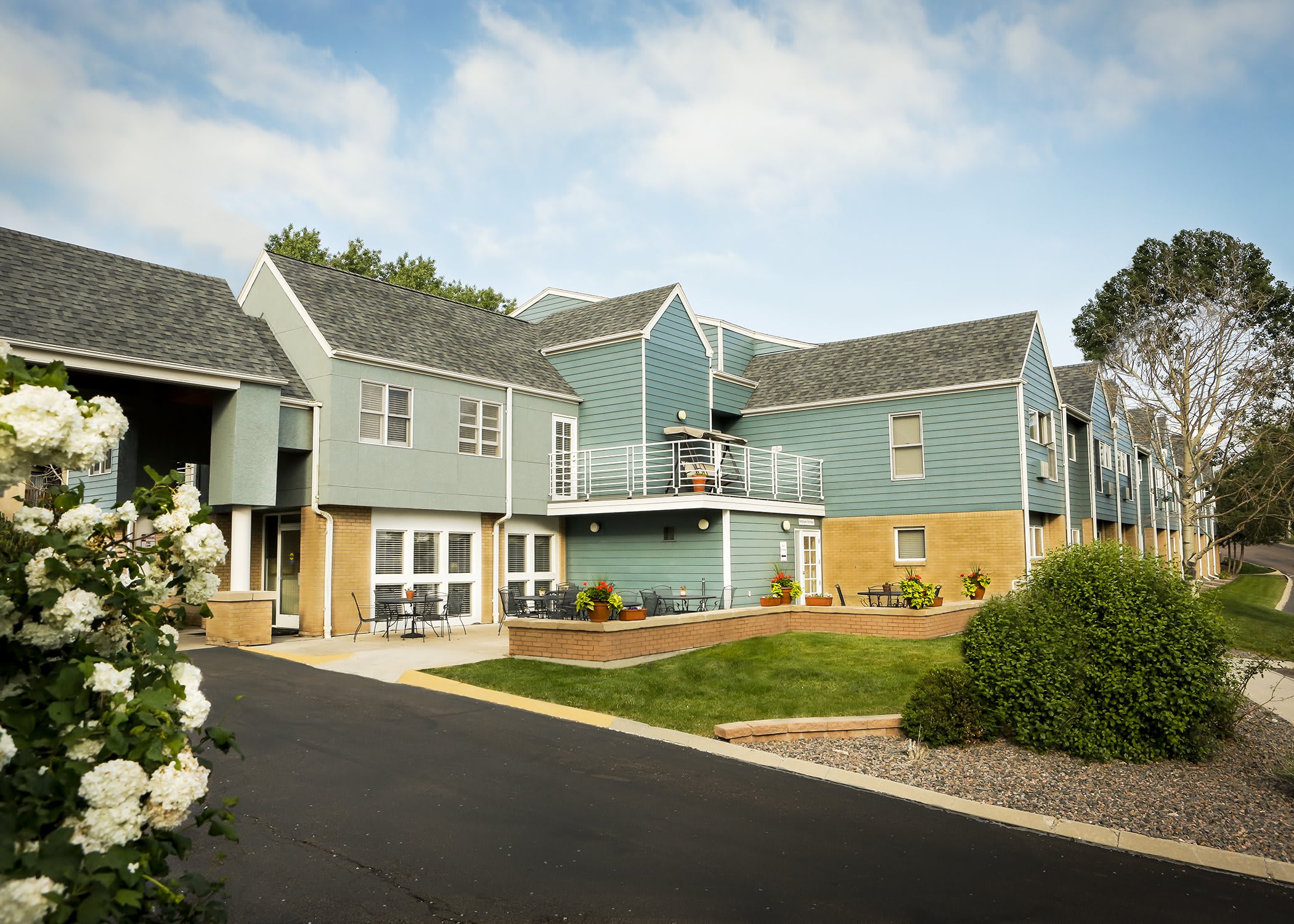 Broadmoor Court community photo 1