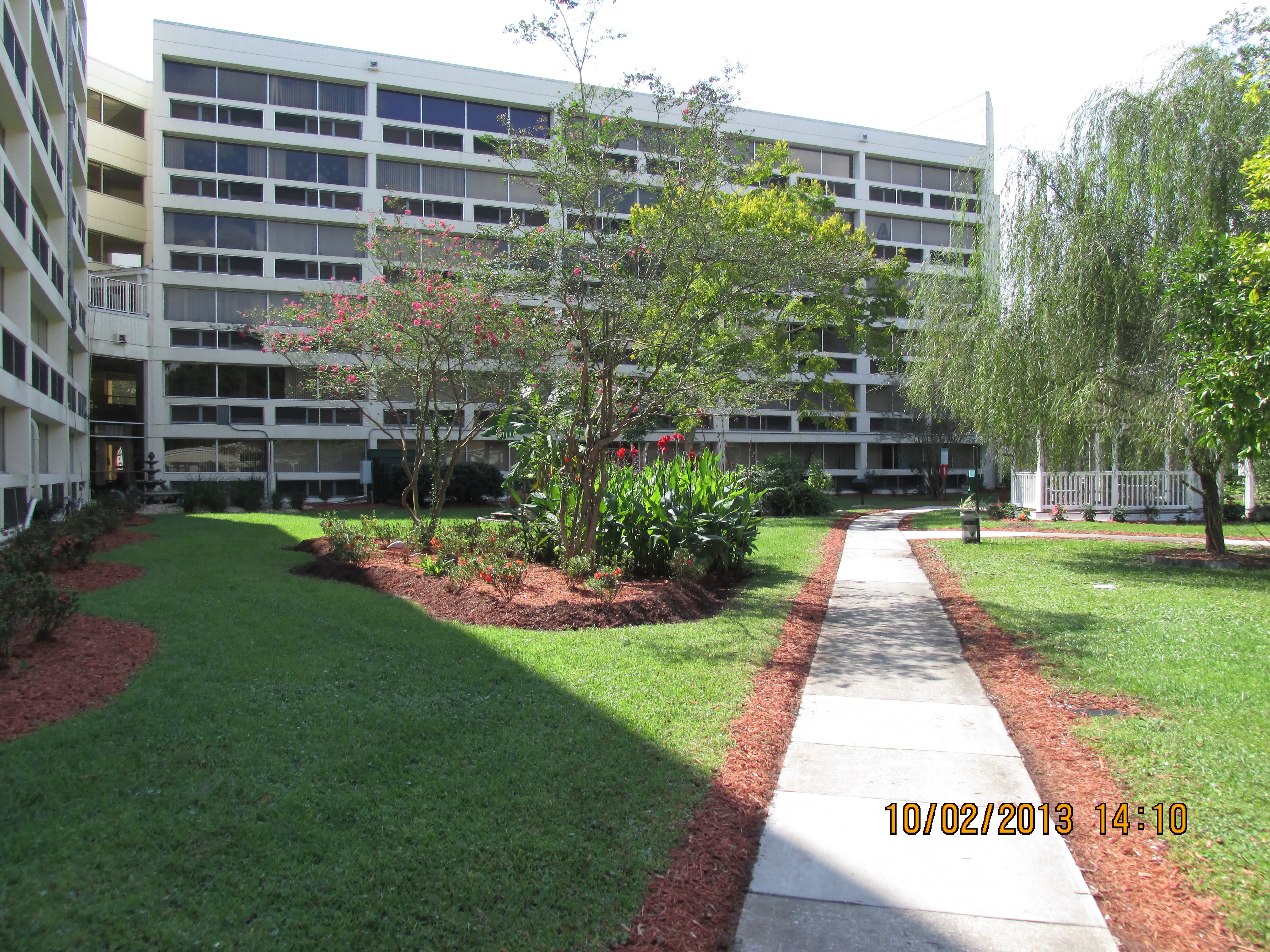 Florida Christian Apartments community photo 1