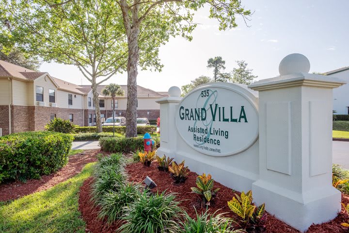 Grand Villa of Ormond Beach community photo 1