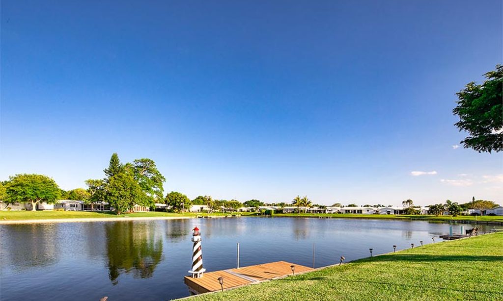 Boynton Leisureville community photo 1