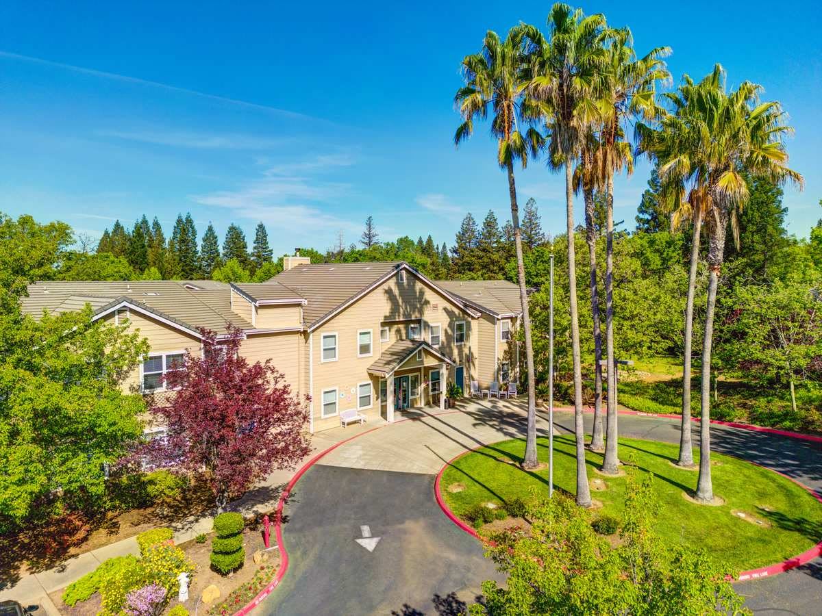 Vista Roseville Senior Living community photo 1