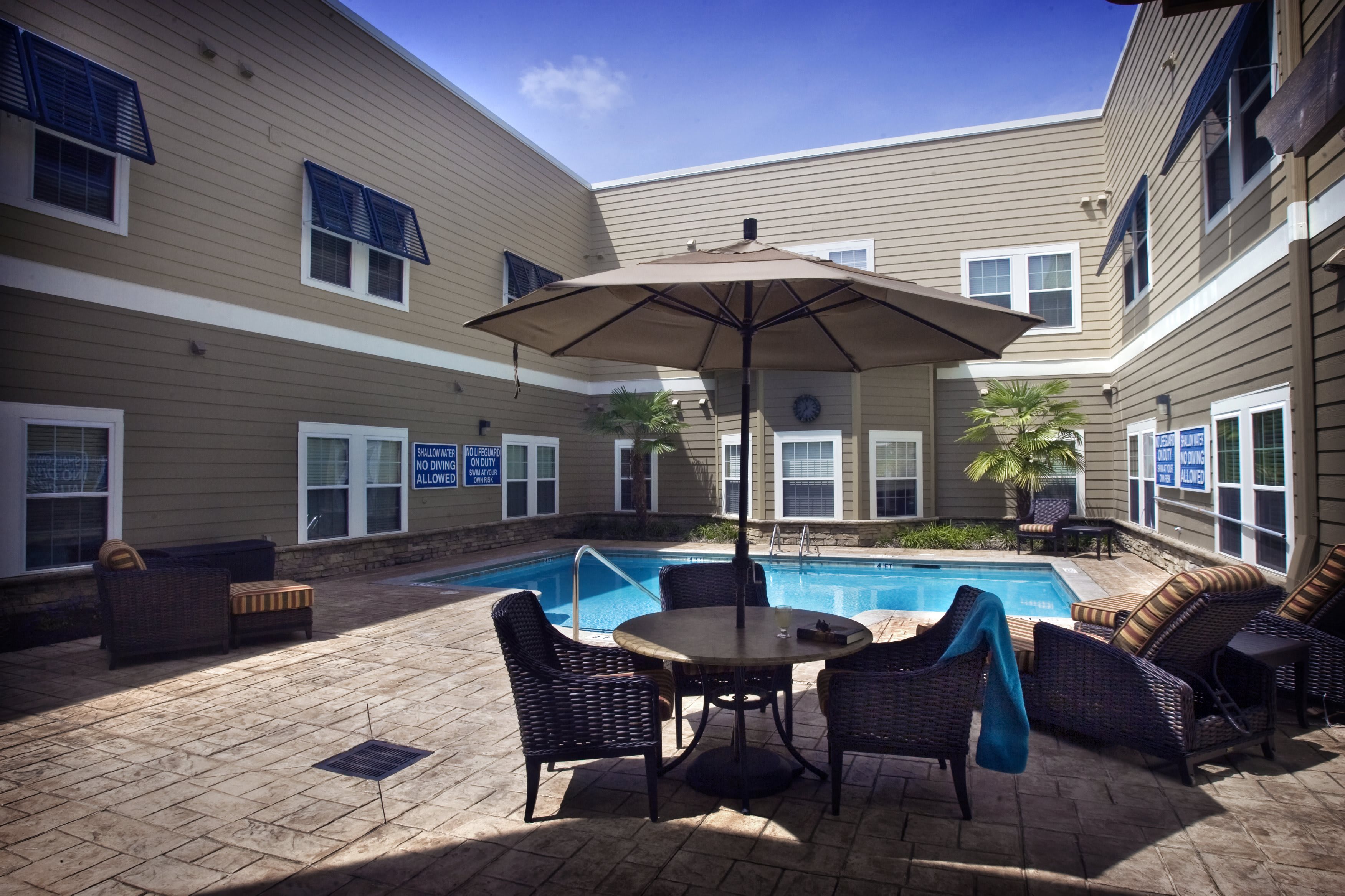 swimming pool
