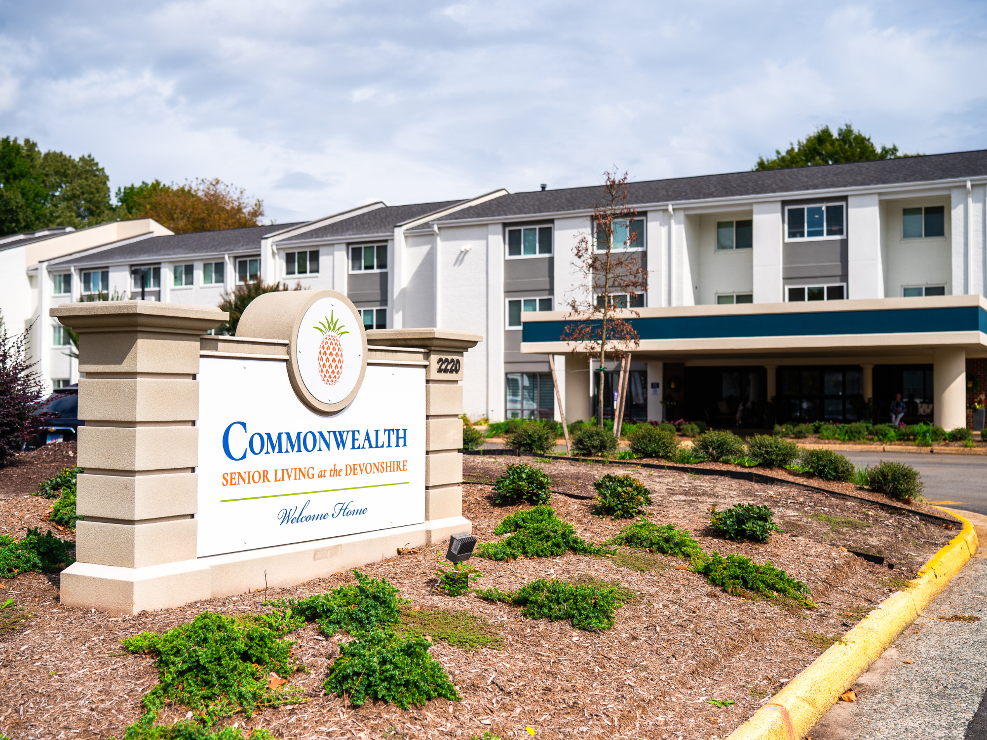 Commonwealth Senior Living at the Devonshire community photo 1