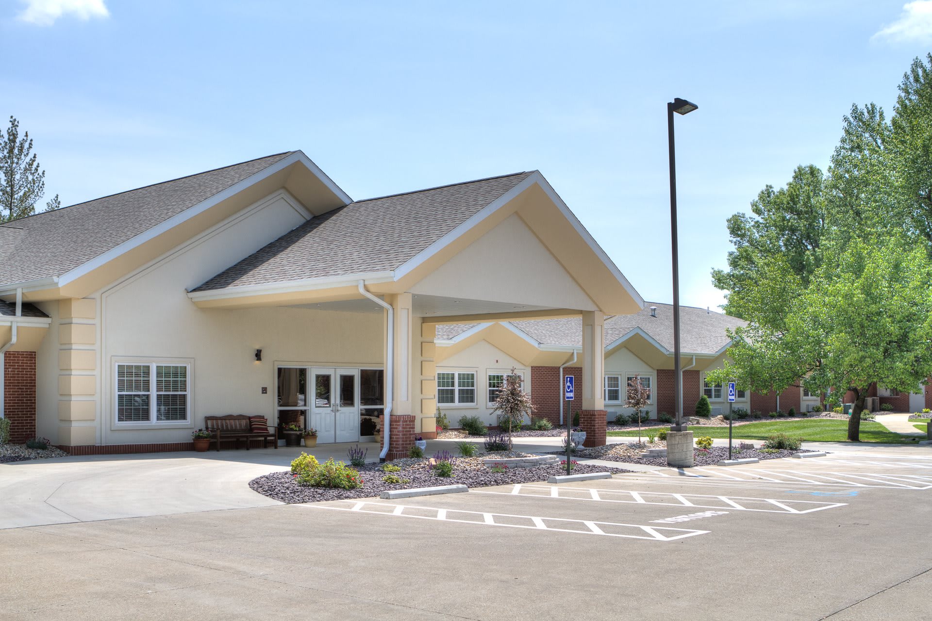 Carlyle Healthcare and Senior Living community photo 1