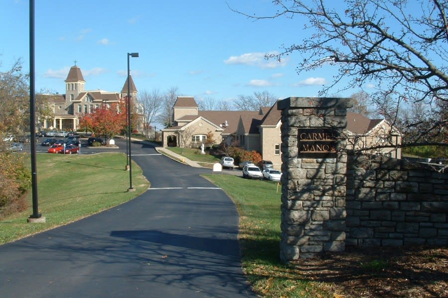 Carmel Manor community photo 1