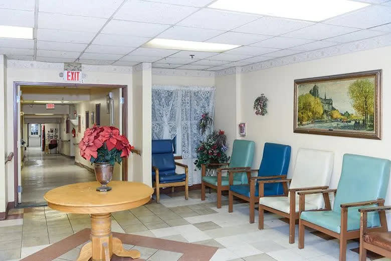 Jeffersonville Senior Living community photo 1