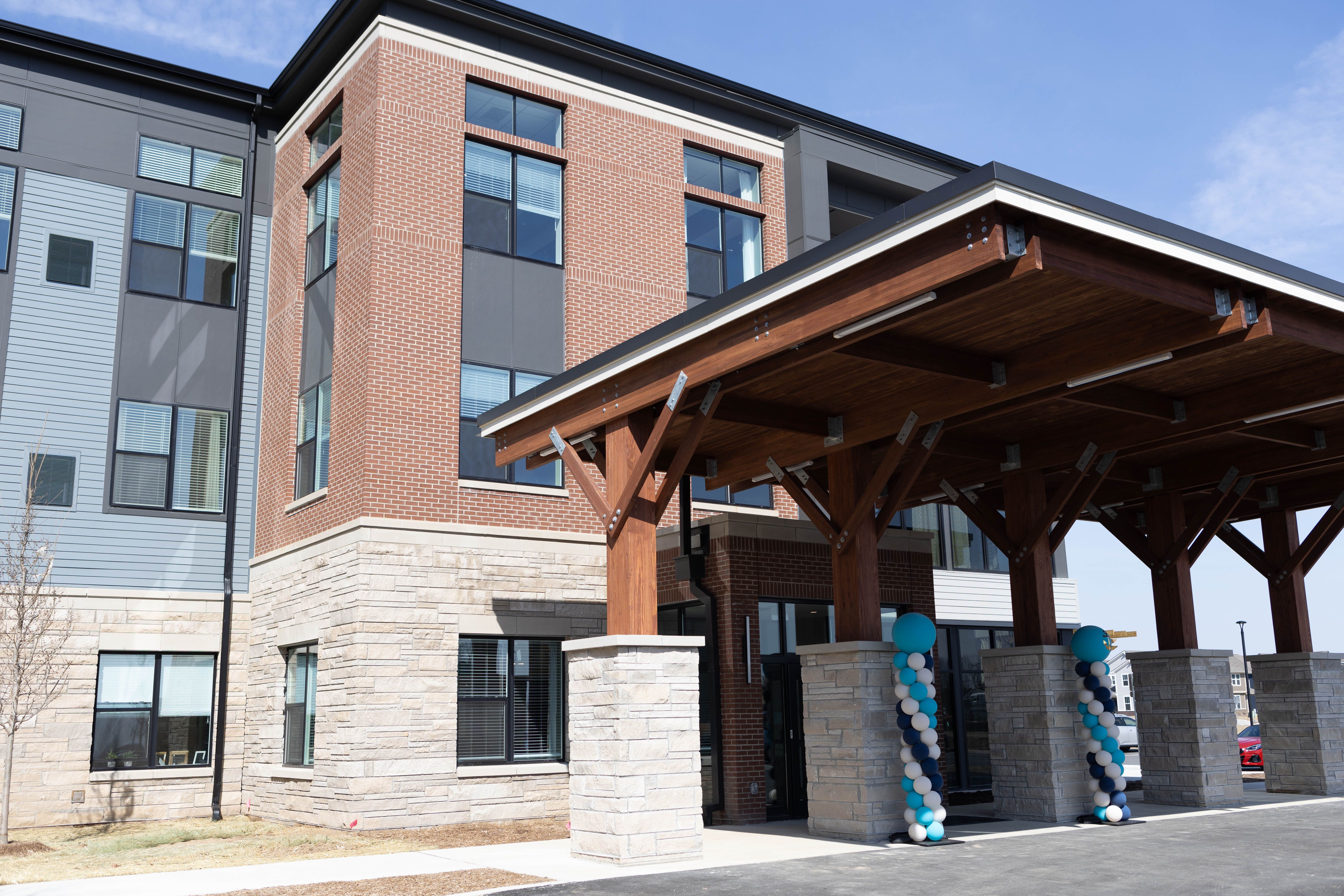 Charter Senior Living of Hobbs Station community photo 1