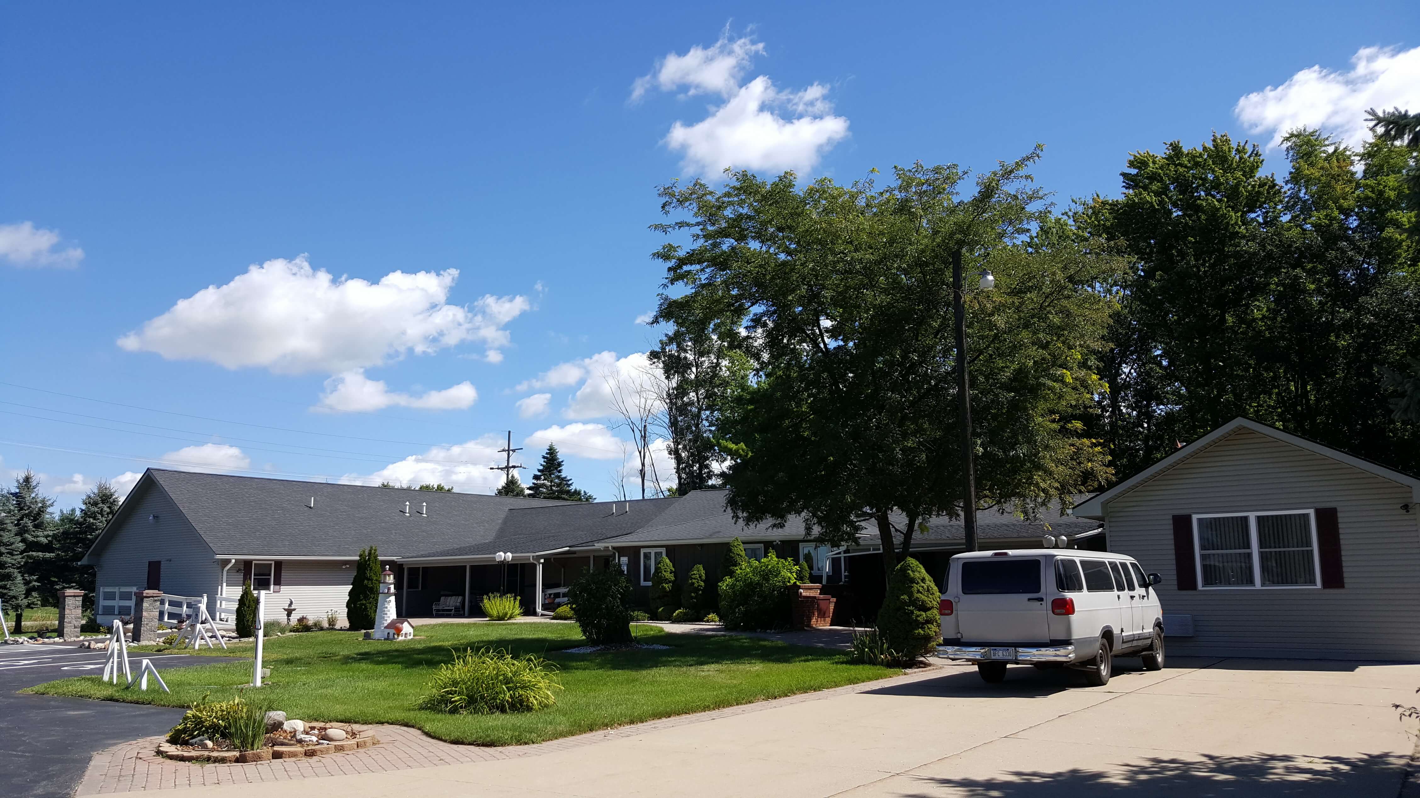 Sandalwood Creek Assisted Living community photo 1
