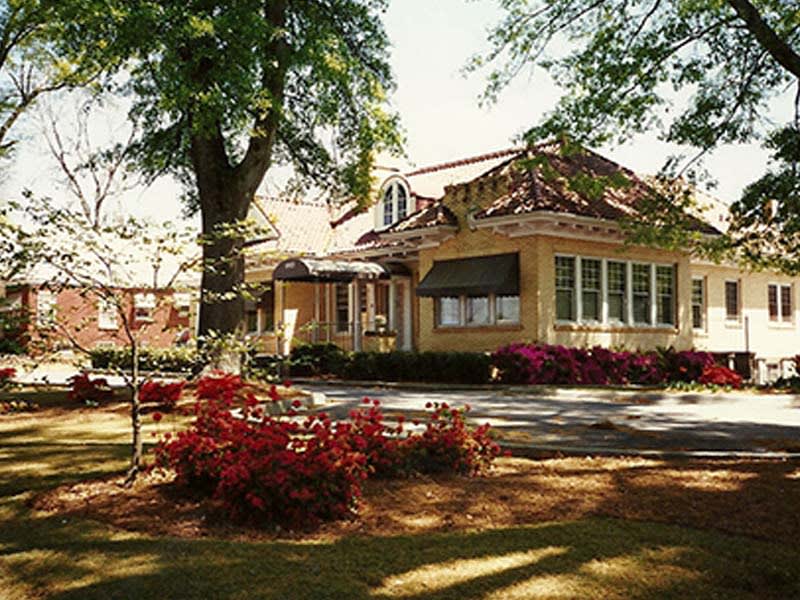 Yellow Brick House community photo 1