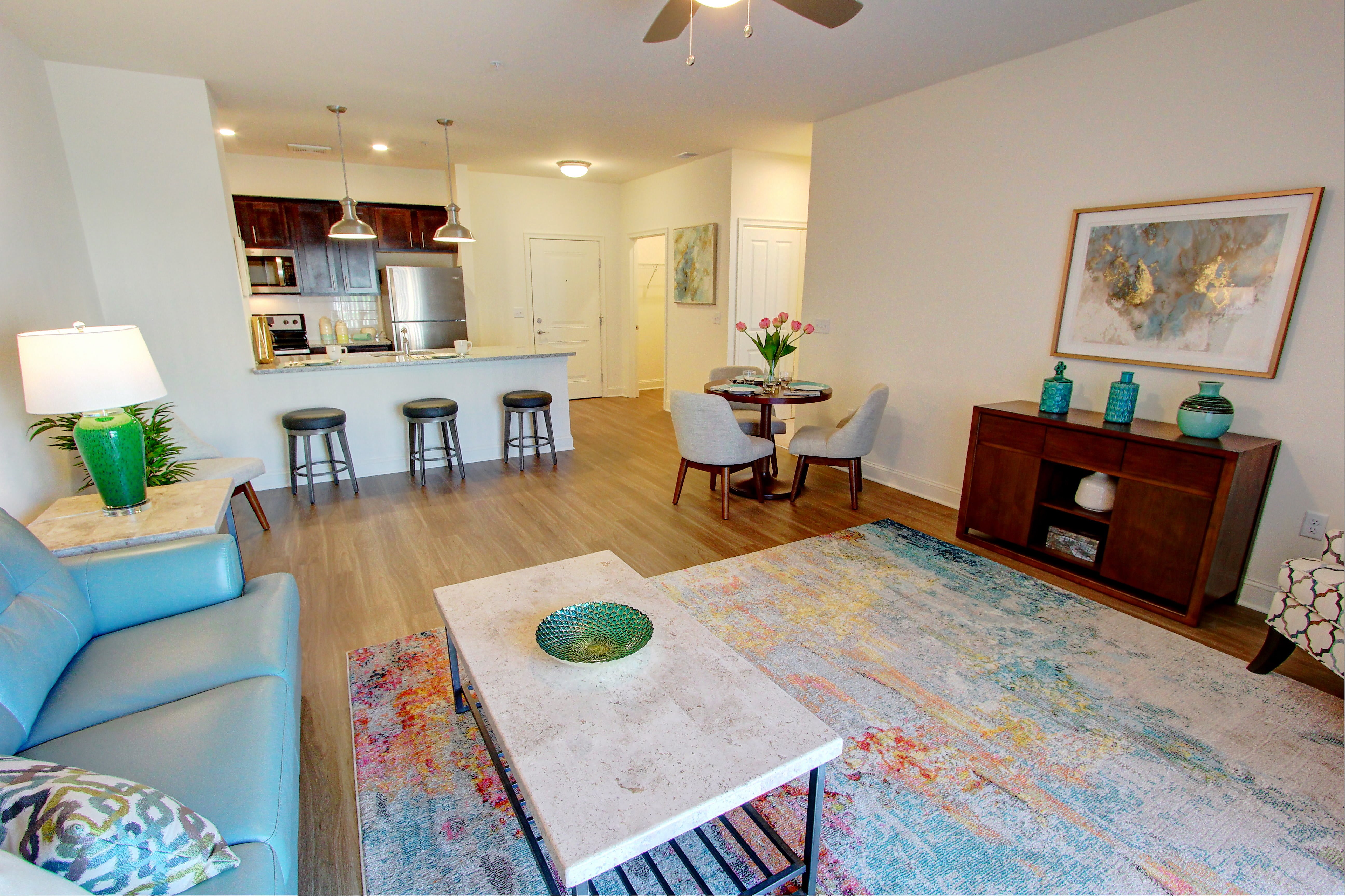 Carlton Hollow Apartments community photo 1
