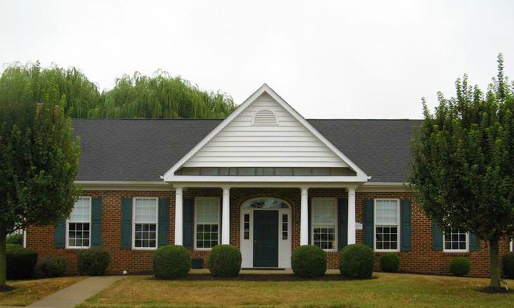 Willow Lawn Cottages community photo 1