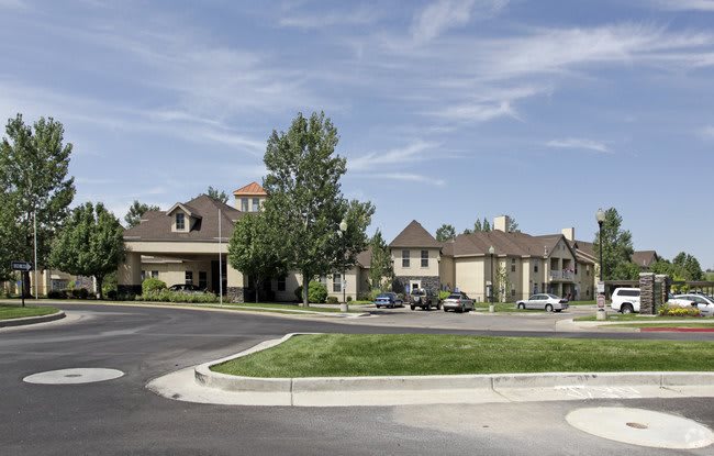 Rose Cove Apartments community photo 1