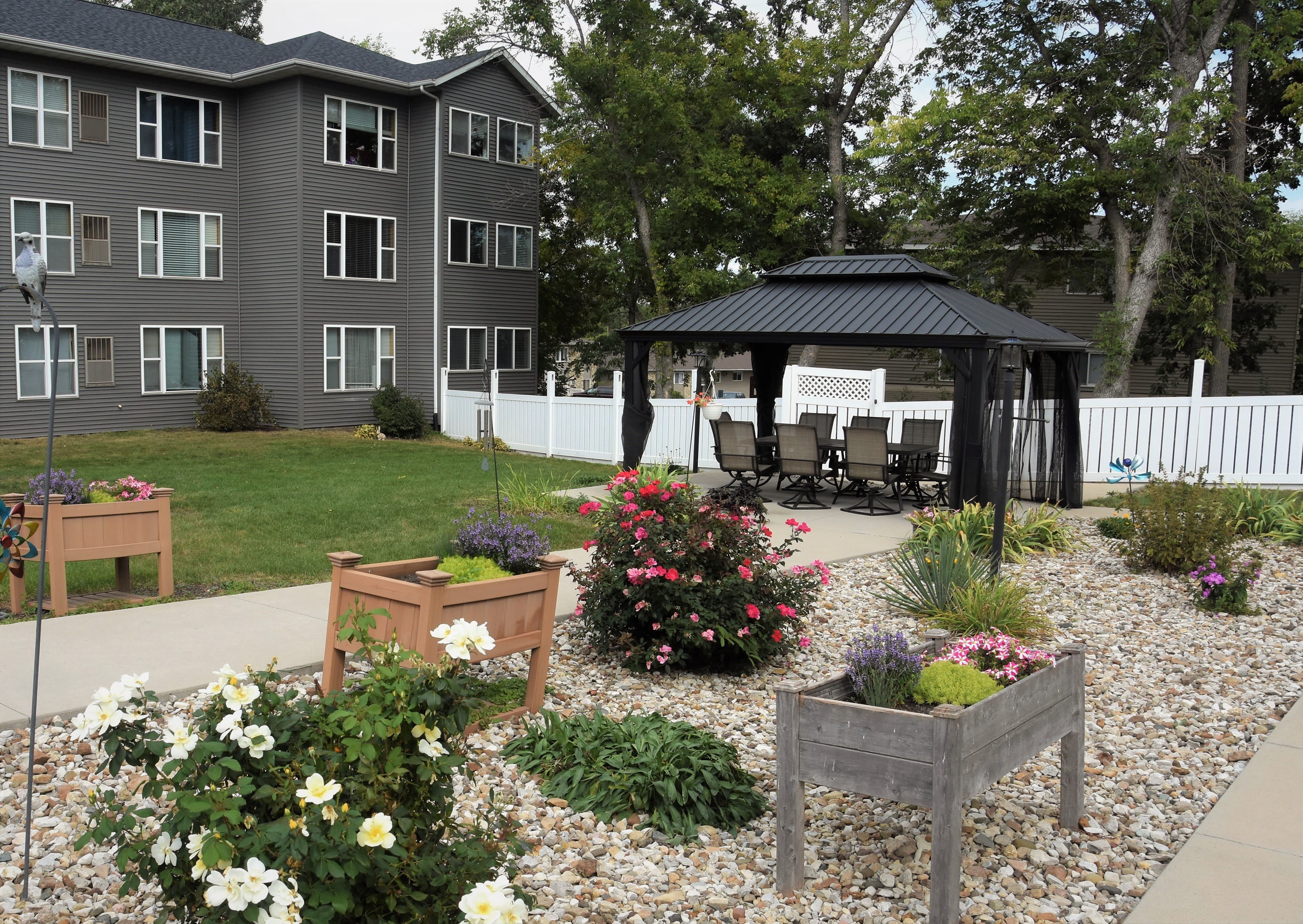 Garnett Place community photo 2
