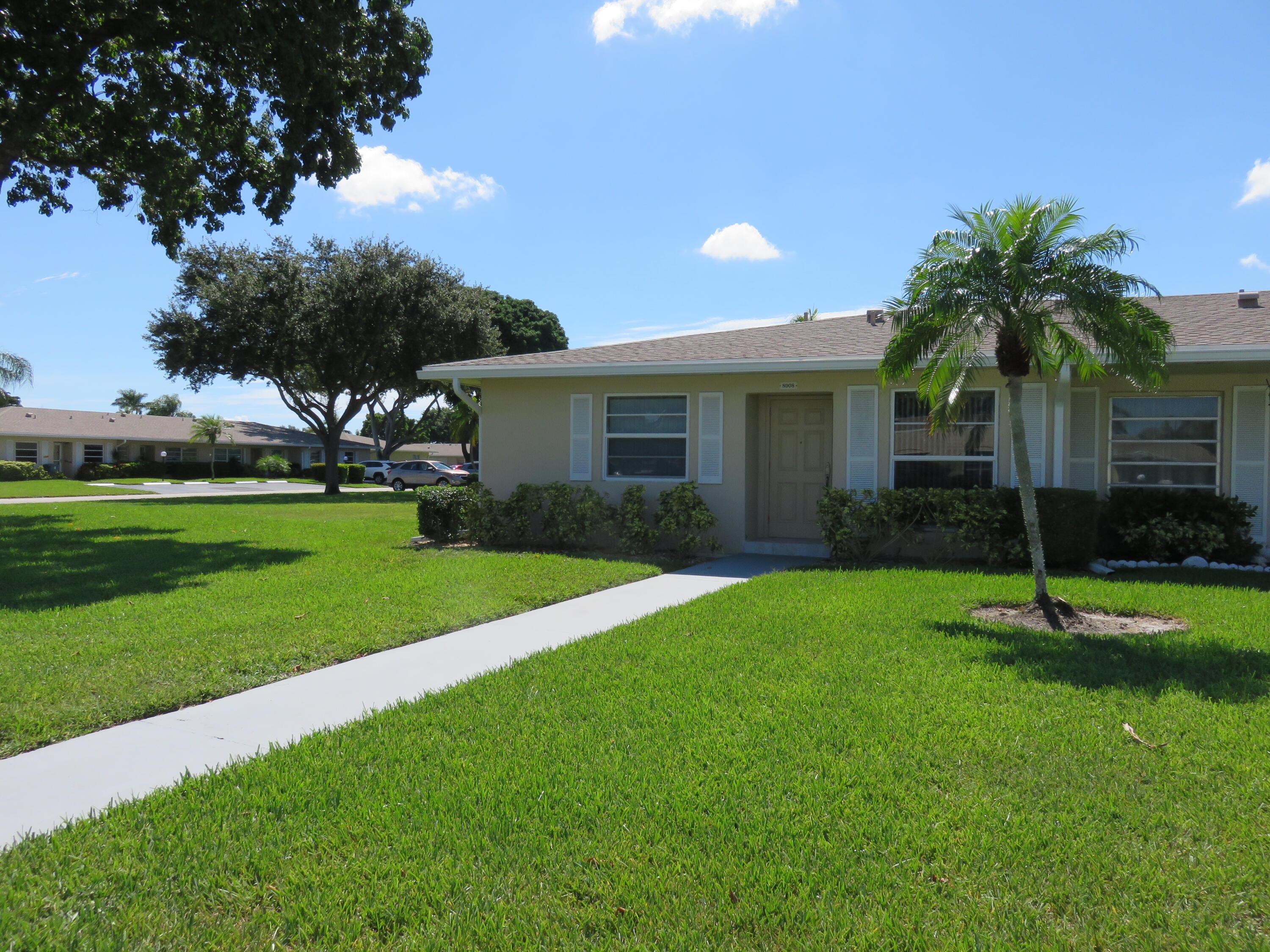 Boca Lakes community photo 1