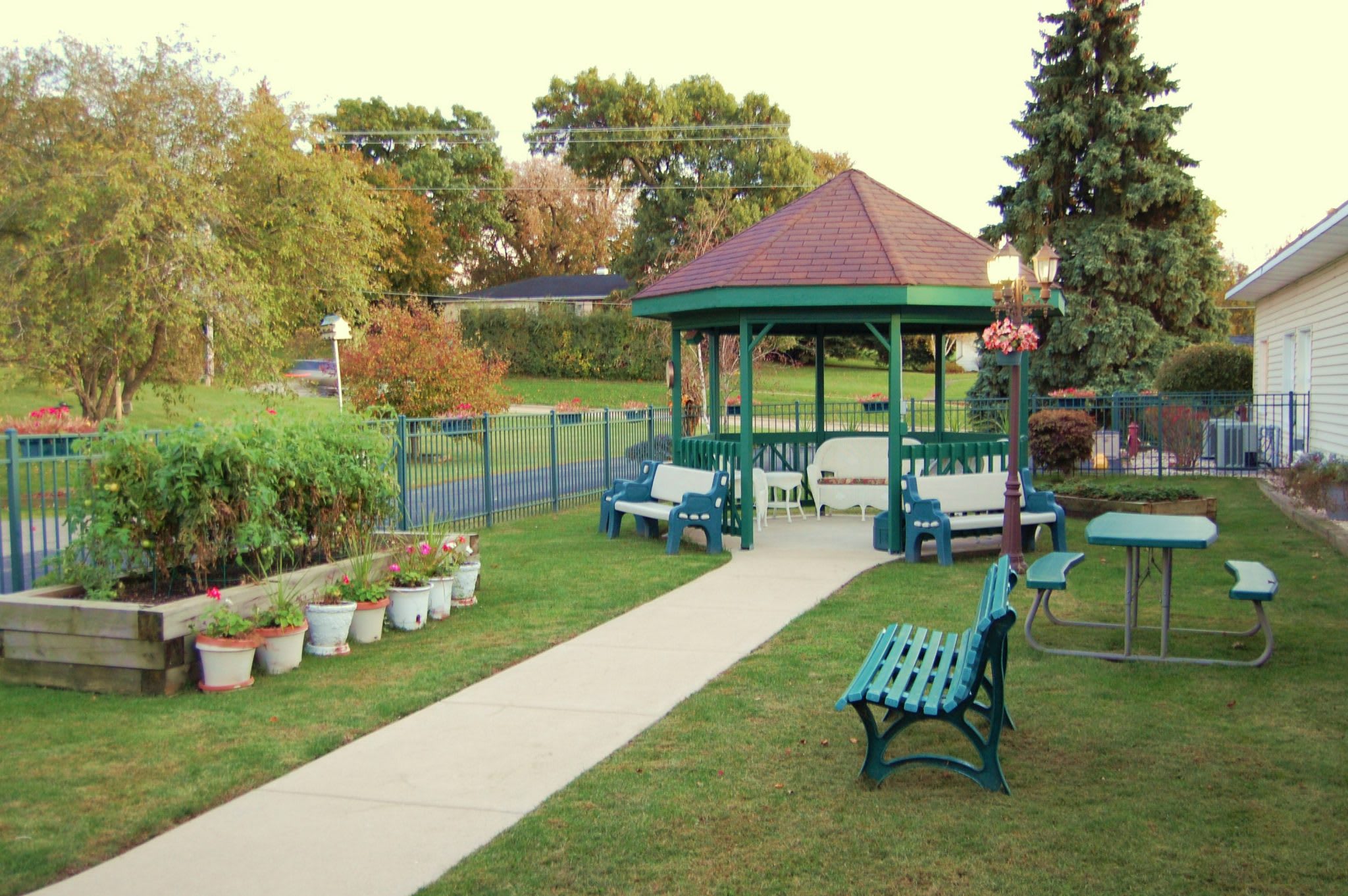 Burr Oak Manor community photo 1