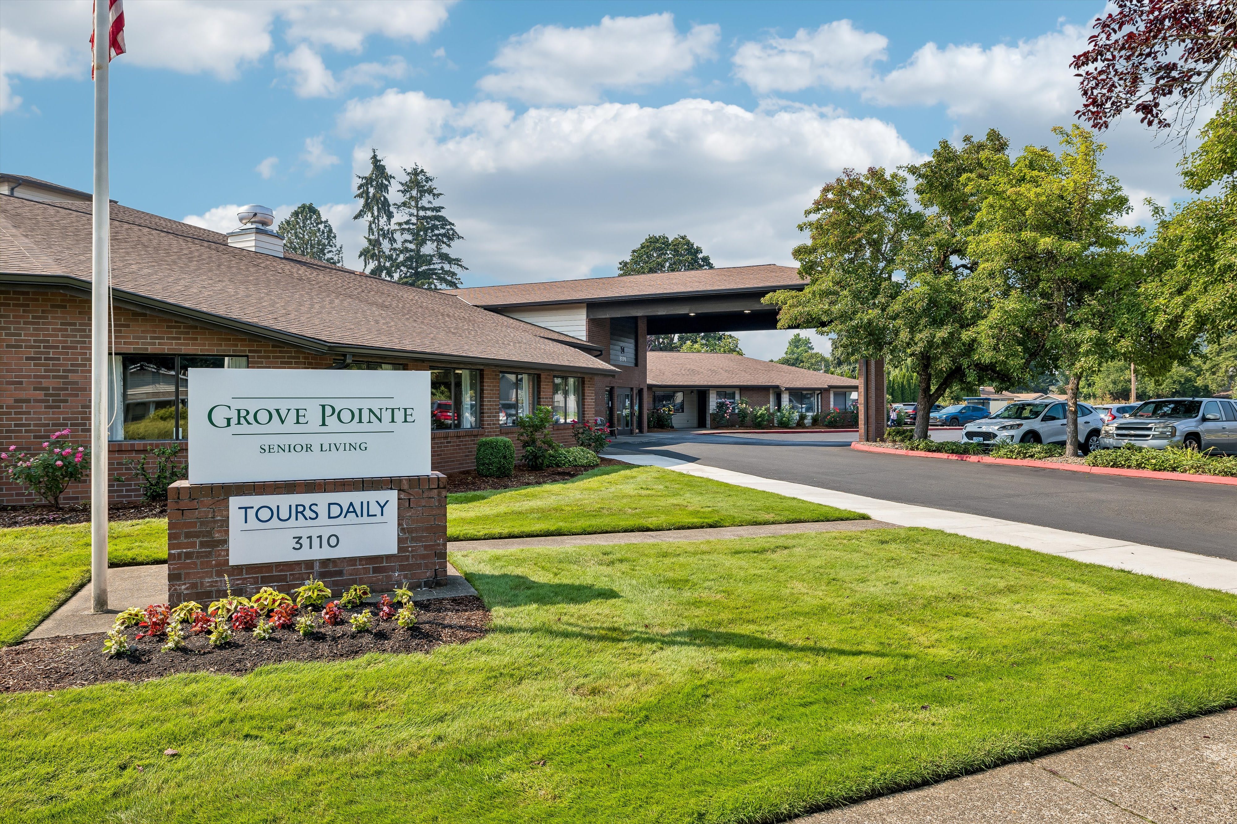 Grove Pointe Senior Living community photo 1