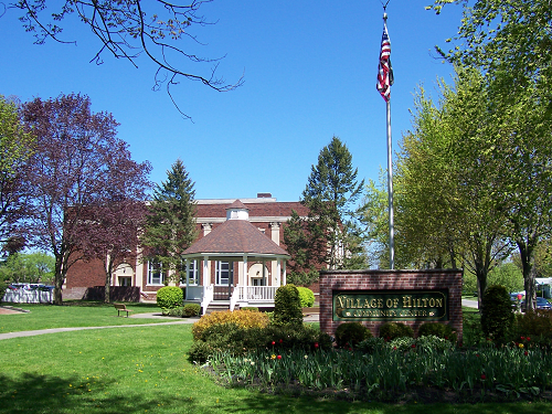 Hilton East Assisted Living community photo 1