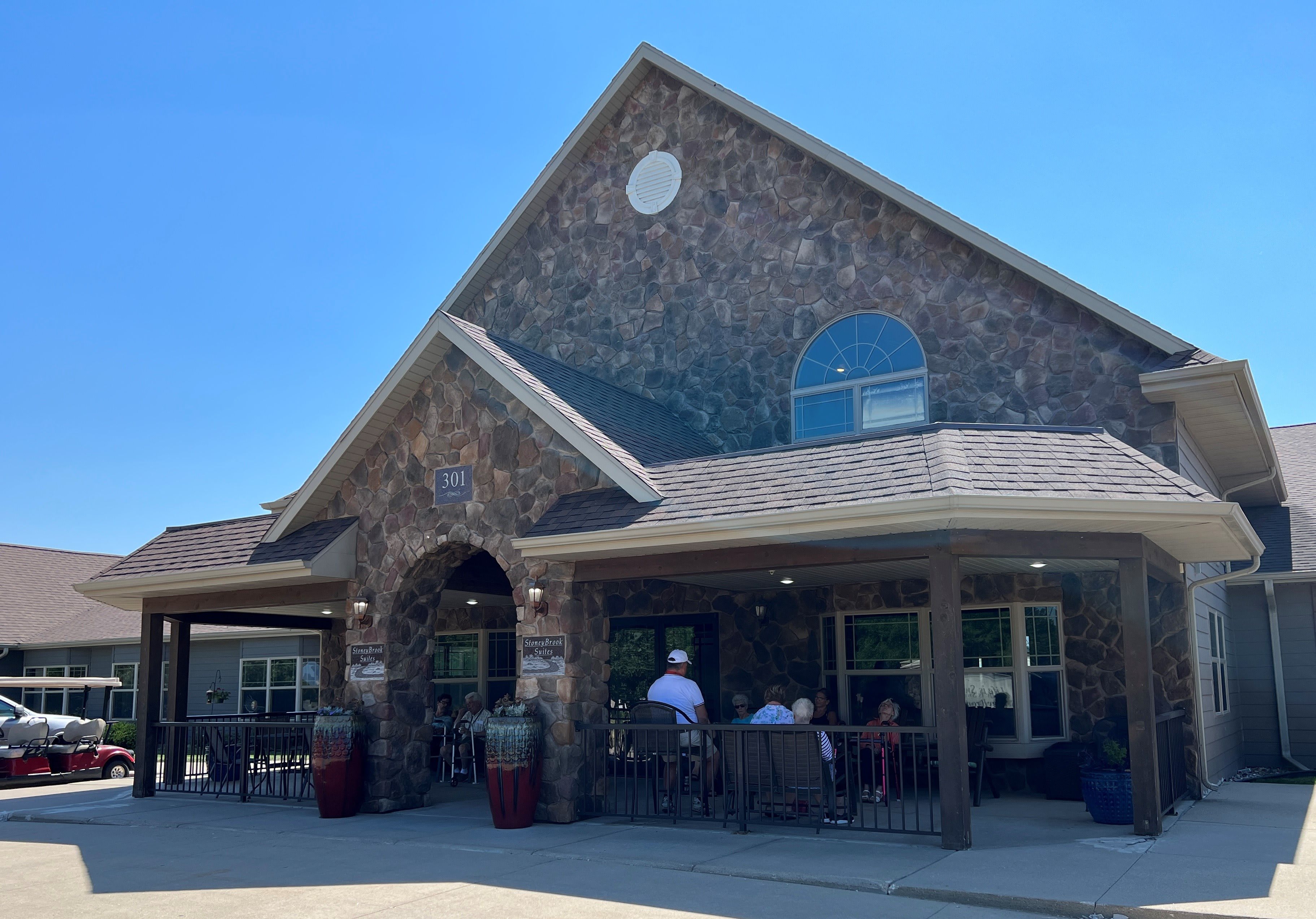 StoneyBrook Suites Dakota Dunes community photo 1