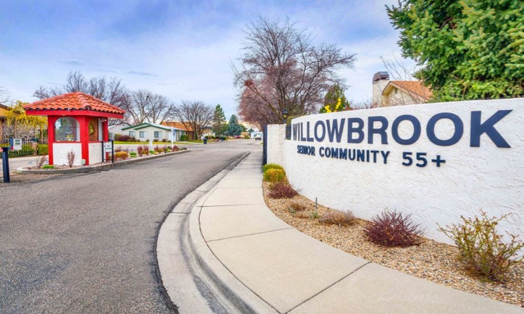 Willowbrook community photo 1