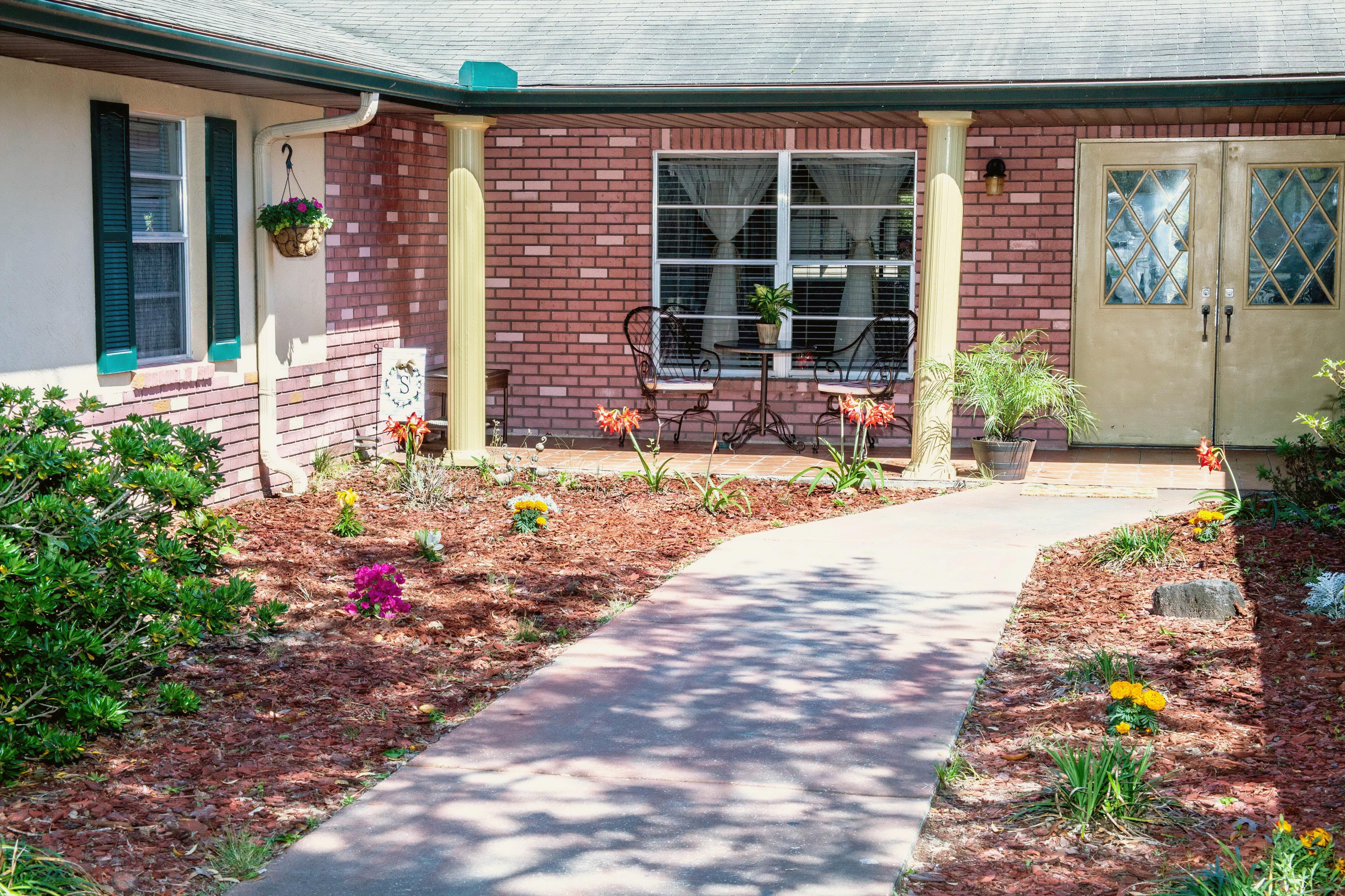 Sugarmill Manor Assisted Living community photo 1