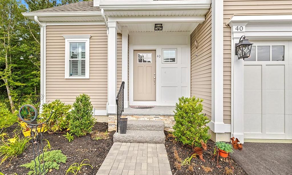 Brookside Village community photo 1