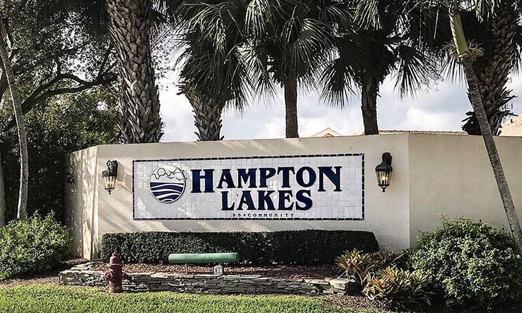 Hampton Lakes community photo 1