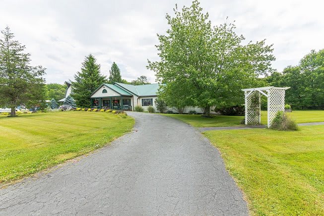 Twin Cedar Senior Living community photo 1