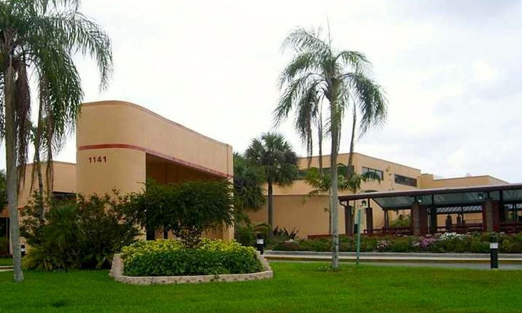 Lauderdale West community photo 1