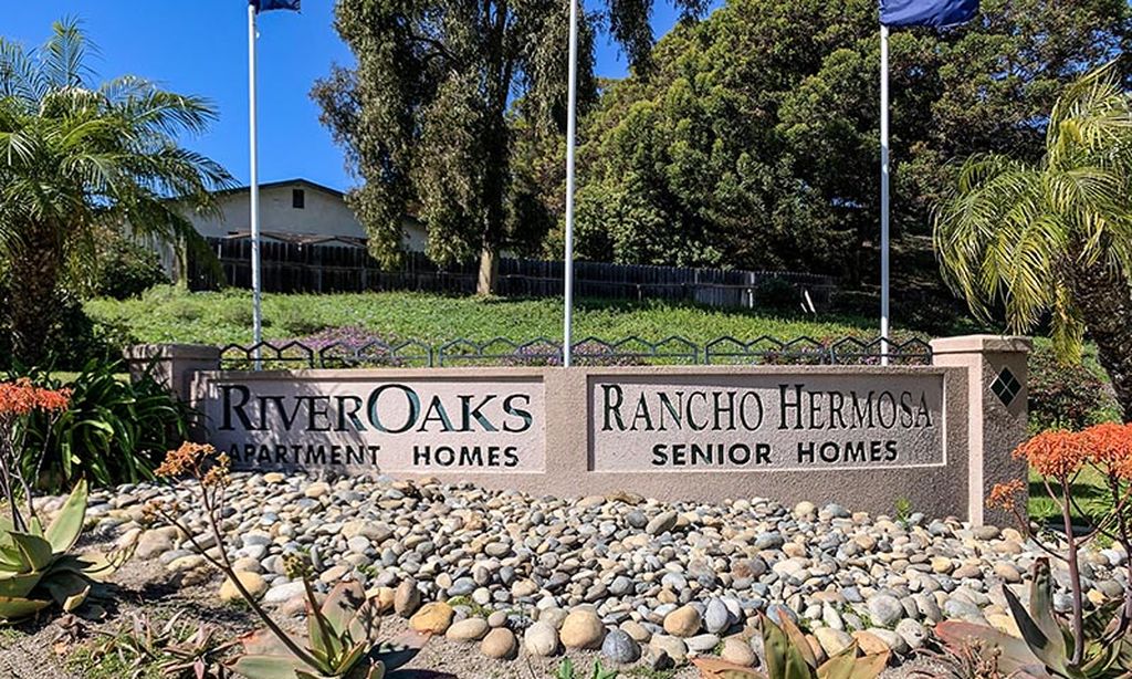 Rancho Hermosa community photo 1