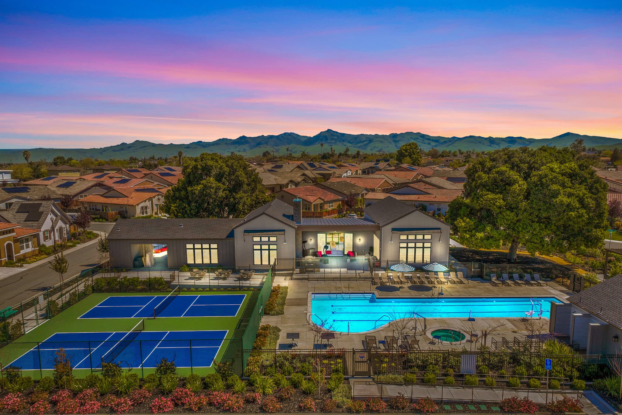 Twin Oaks community photo 1