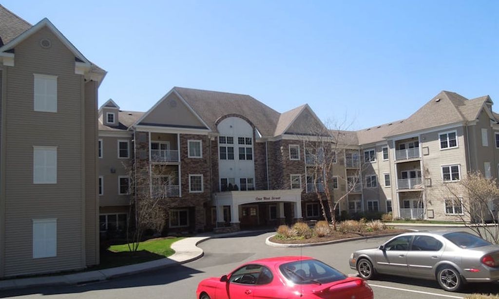 Hopmeadow Place community photo 1