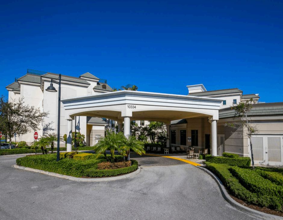 Luxe Senior Living at Wellington community photo 1