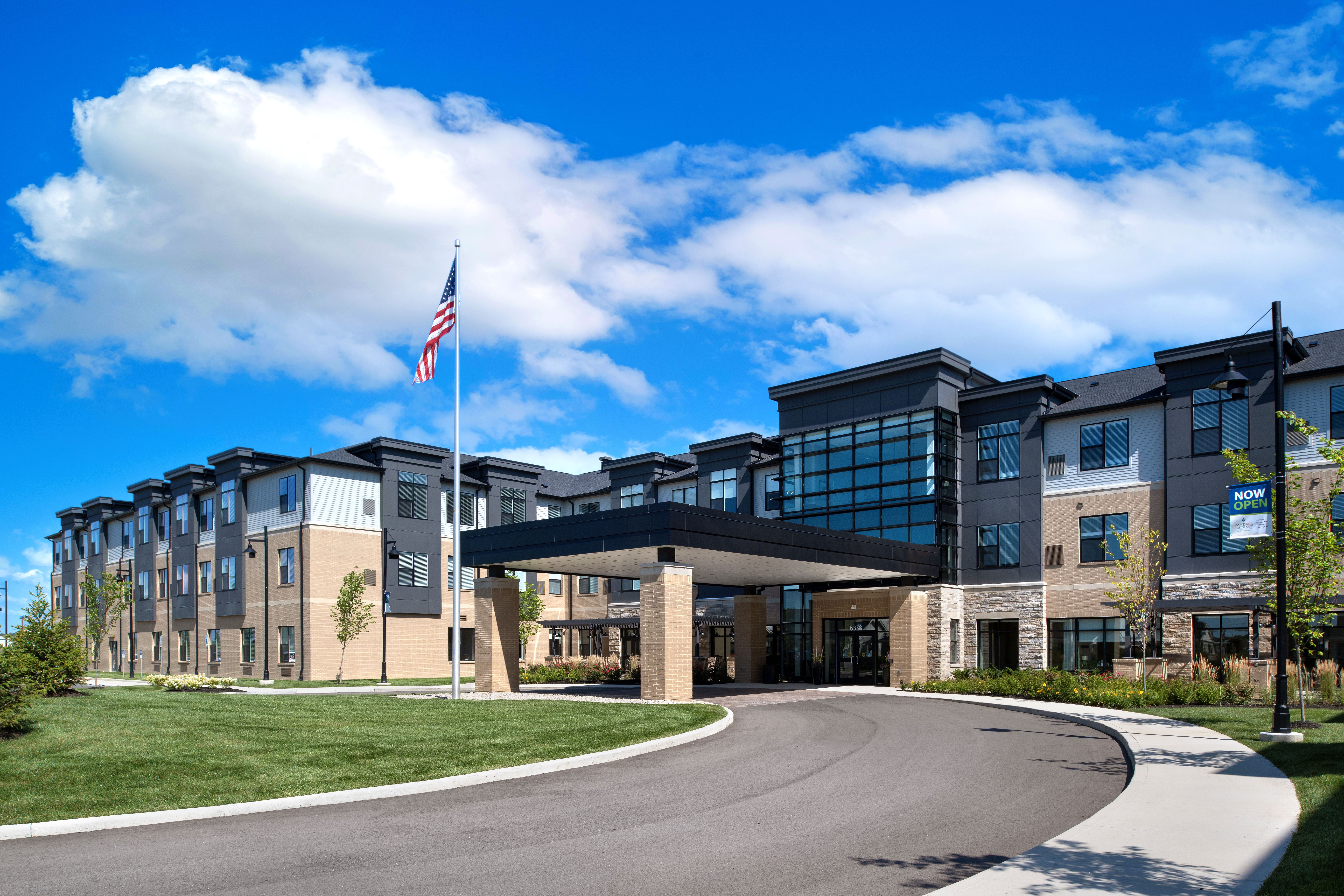 Charter Senior Living of Gateway Park community photo 1