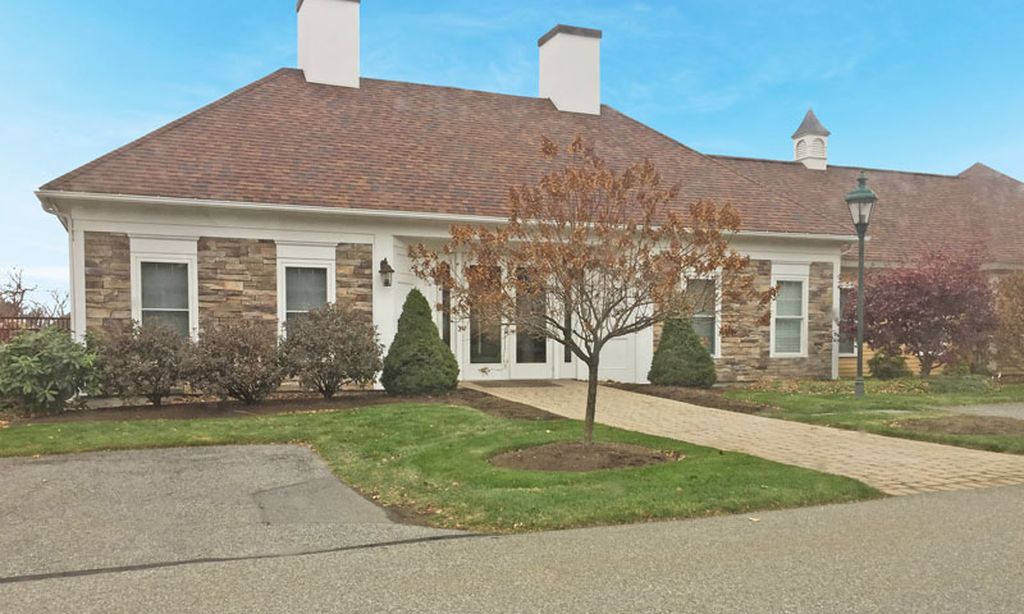 English Commons at Topsfield community photo 1