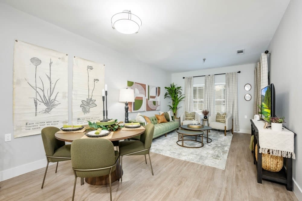Forest Oak Landing community photo 1
