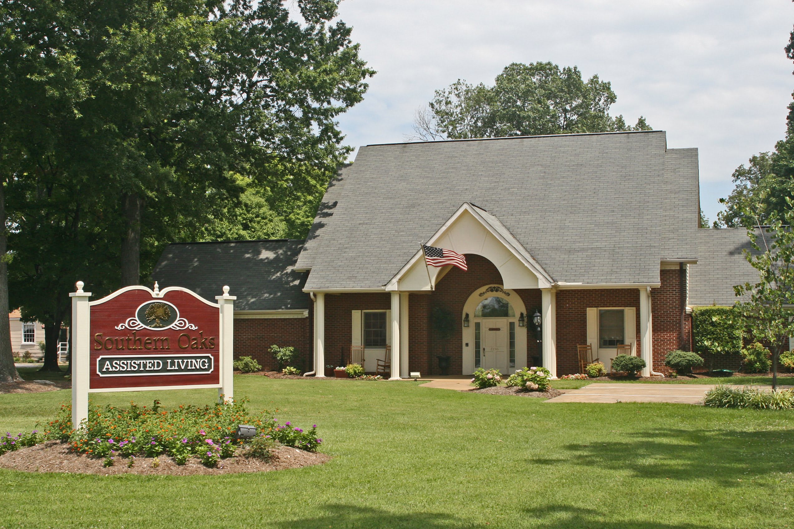 Southern Oaks Assisted Living community photo 1