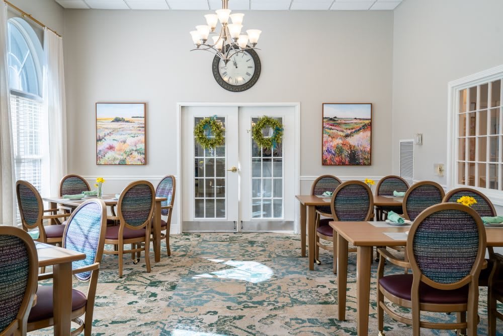 Benchmark Senior Living at Shrewsbury Crossings community photo 3