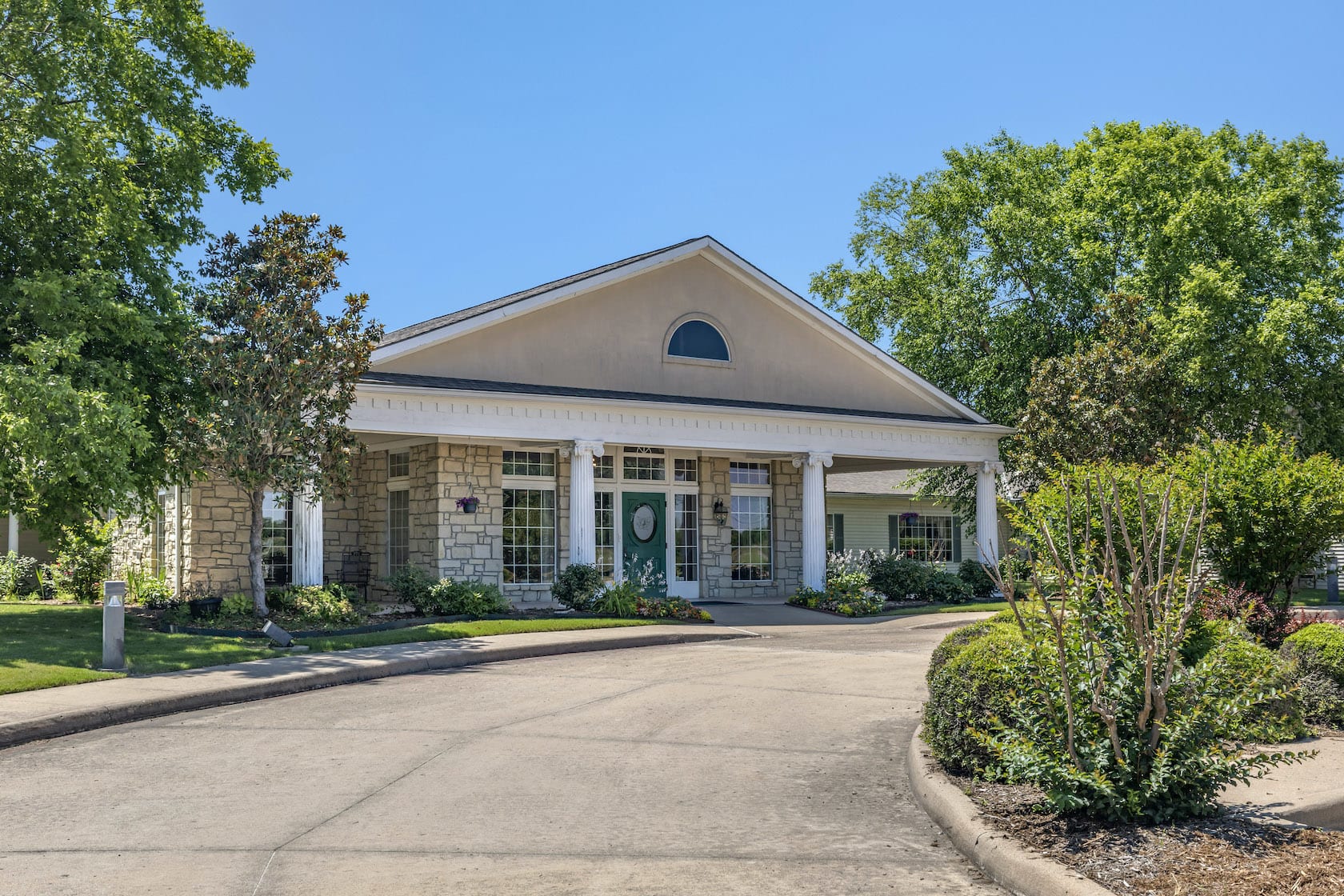 Country Gardens community photo 1