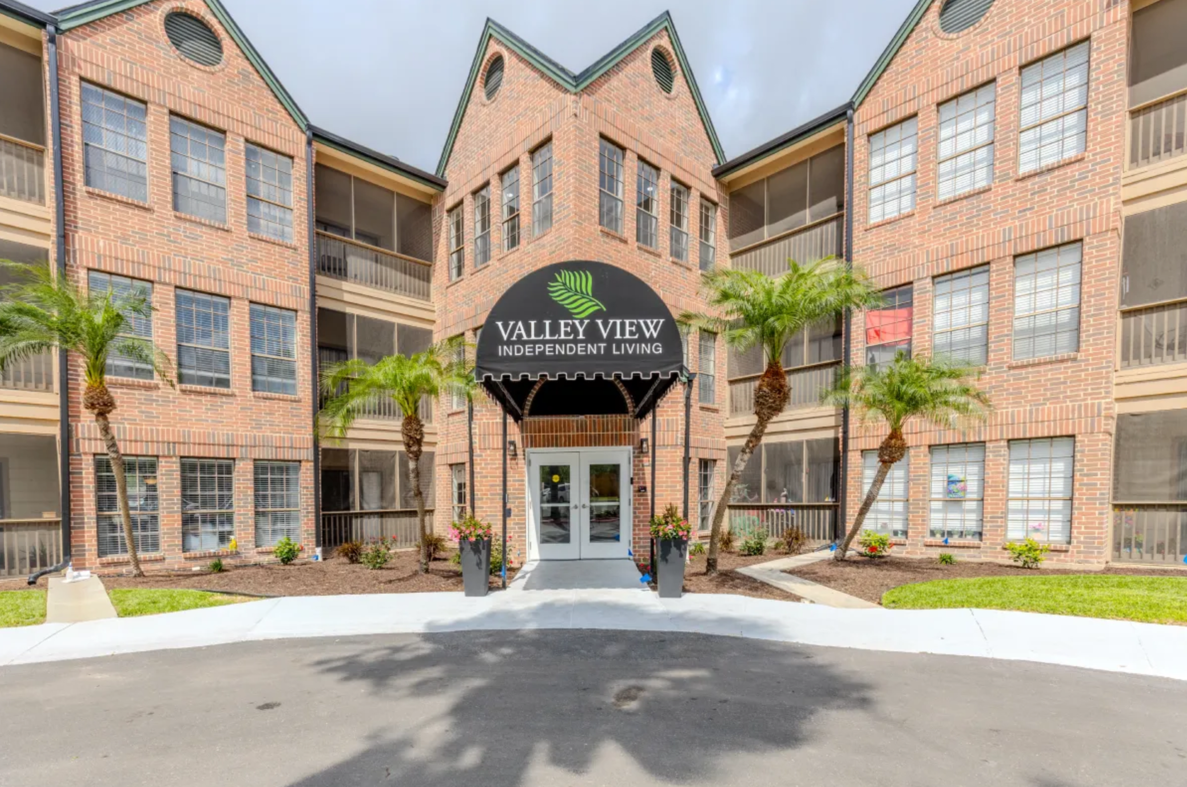 Valley View Independent Senior Living community photo 1